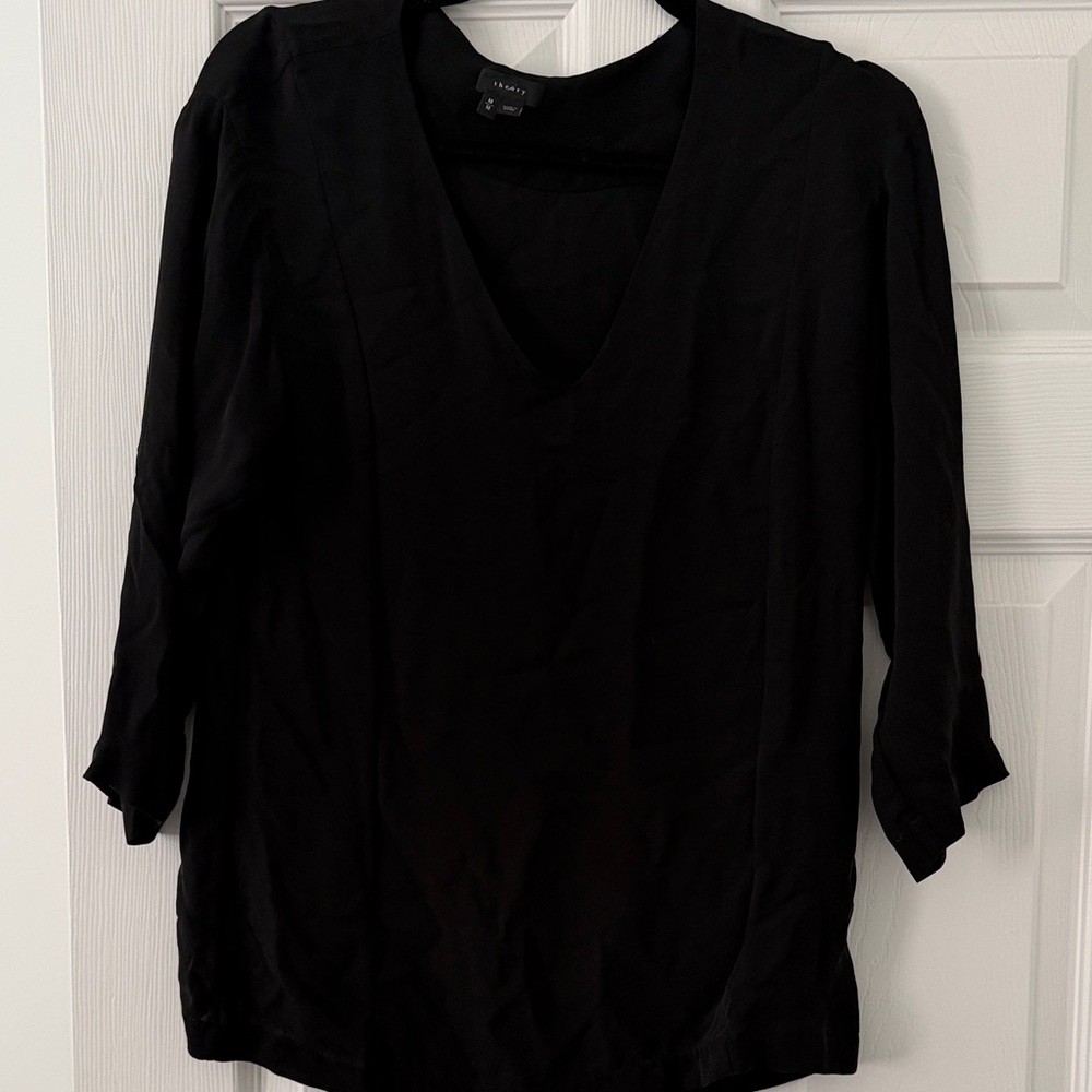 Theory 100% silk  Black V-Neck Top size m